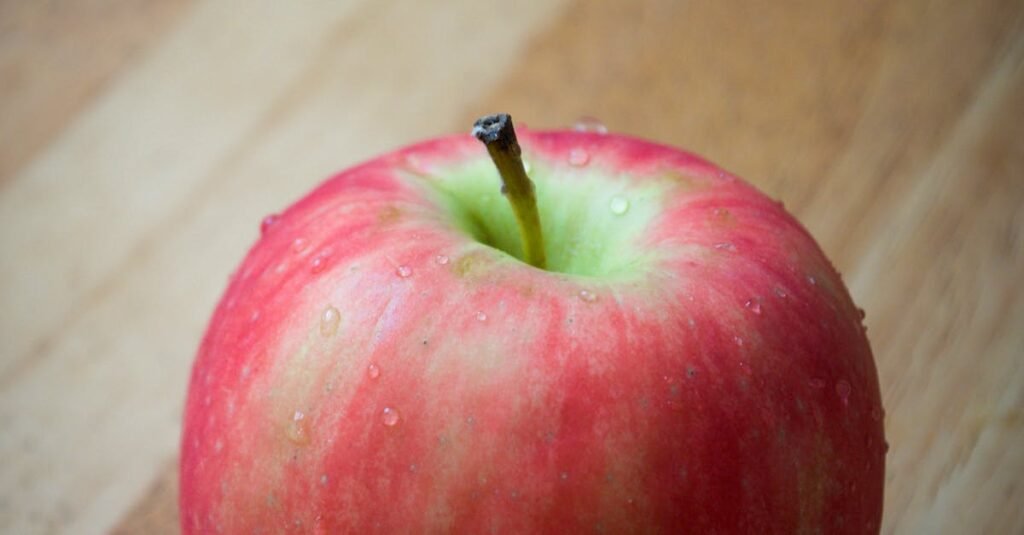 How Much Fiber Is In An Apple