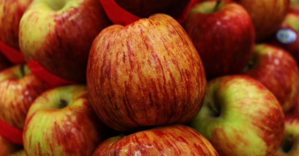 How Much Fiber In An Apple With Skin